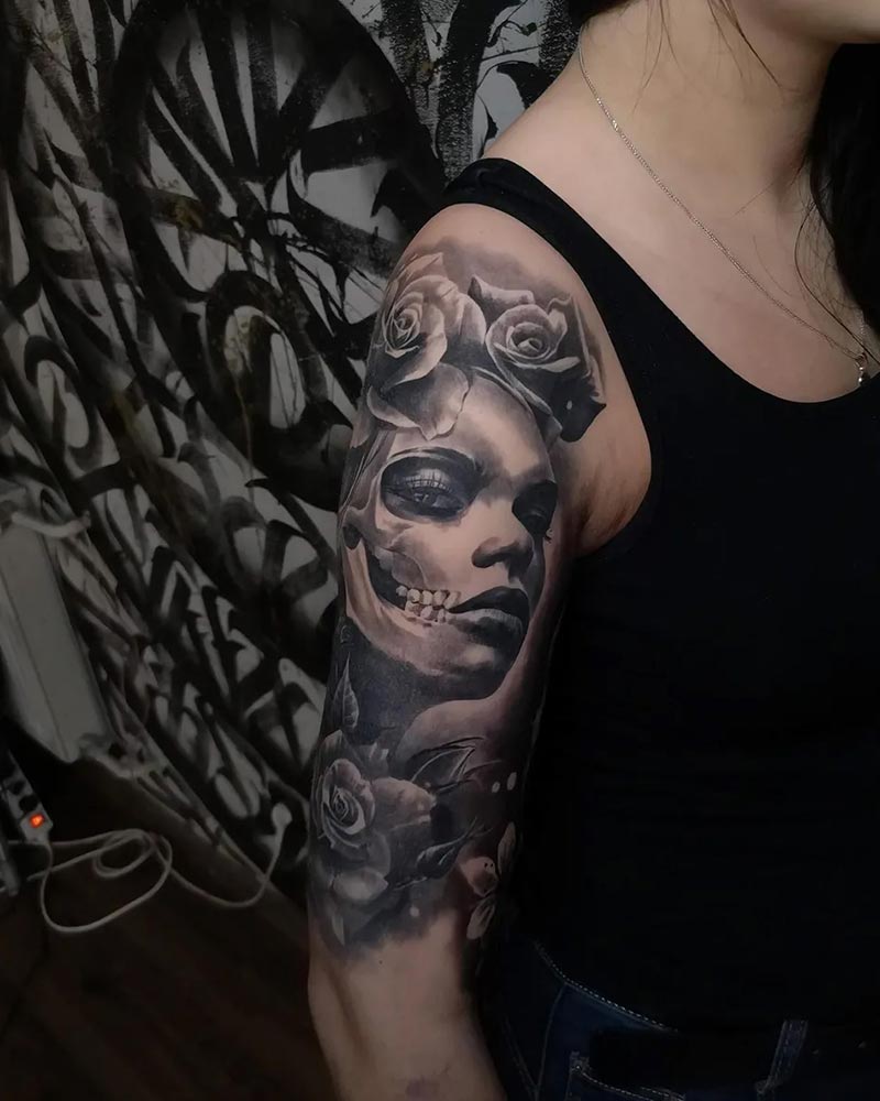 Portfolio Tatouage Jacek Fleran Tatouage réaliste noir et gris par Jacek Fleran chez Leto Tattoo Studio