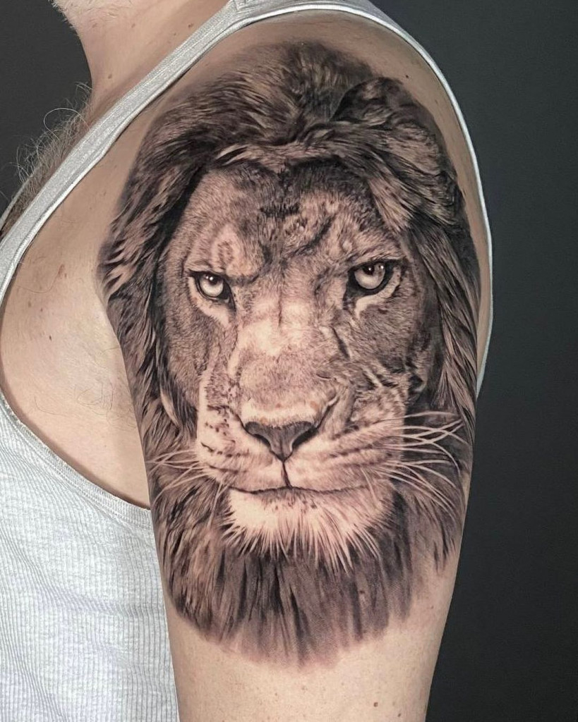 Tatouage de Lion réalisé par Matteo Pasqualin