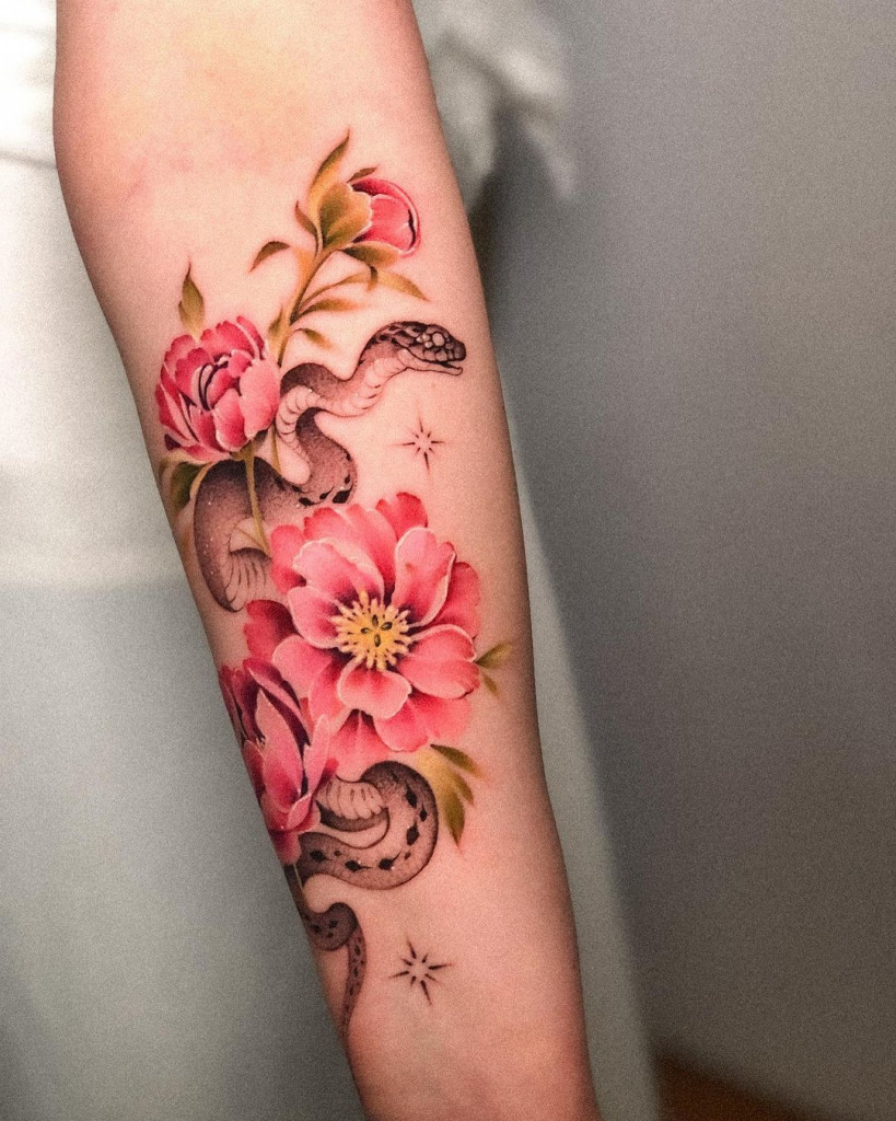 tatouage fleur rose nastia